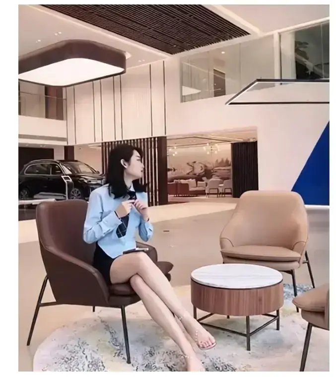 佳木斯新玛特迪桑特女销售事件完整现场视频-破防说不出话全网震惊-后续结果意想不到-佳木斯新玛特迪桑特导购事件免费在线观看